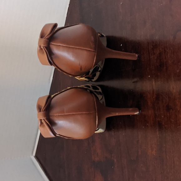 Jessica Simpson leopard print heels - Picture 2 of 8